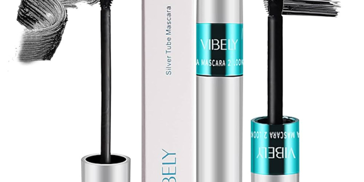Vibely Mascara: Hype or Holy Grail? We Put the Viral Sensation to The Test